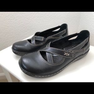 Born Bøc Black Clog Shoes